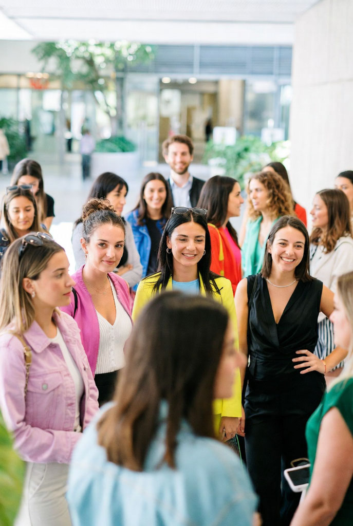 Sala de profesores / Grok / prompt