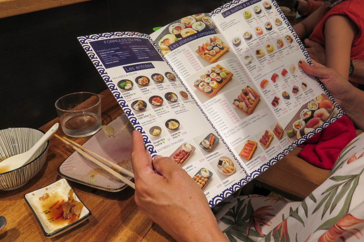 Restaurante japonés en el mercado de Santa Ana